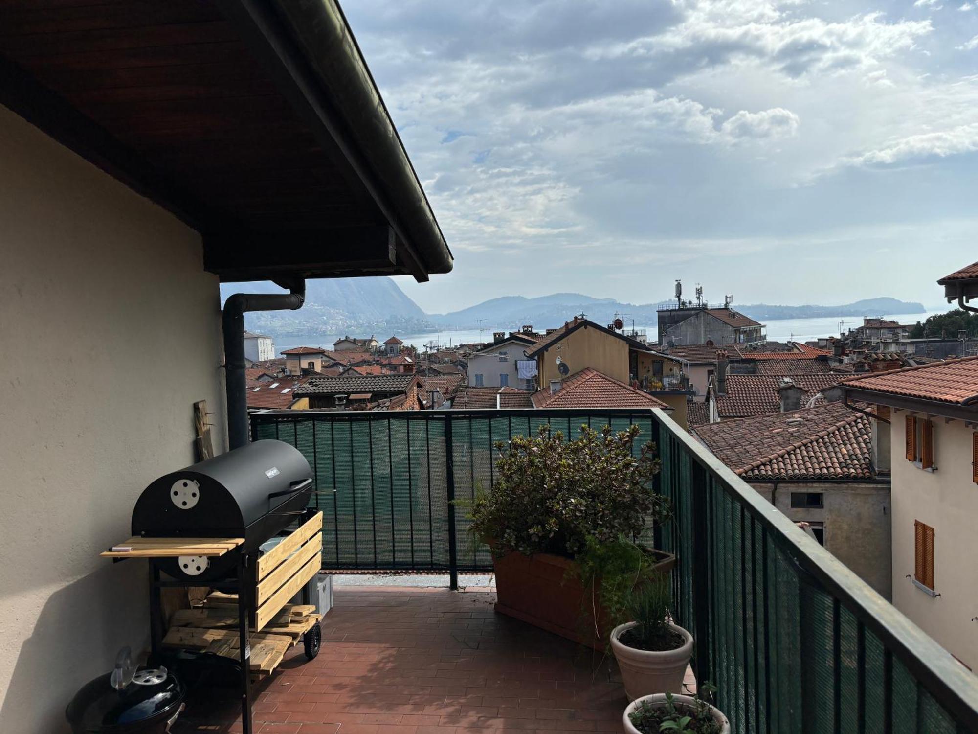 La Terrazza Apartment Verbania Exterior photo