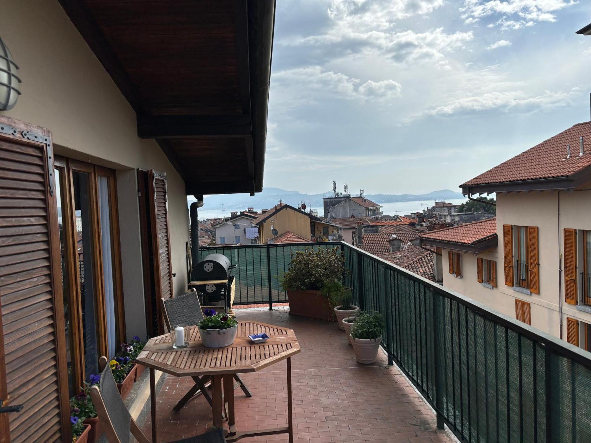 La Terrazza Apartment Verbania Exterior photo